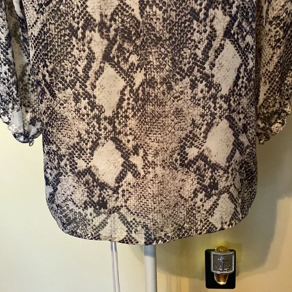 LOFT blouse NWOT - Picture 9 of 12
